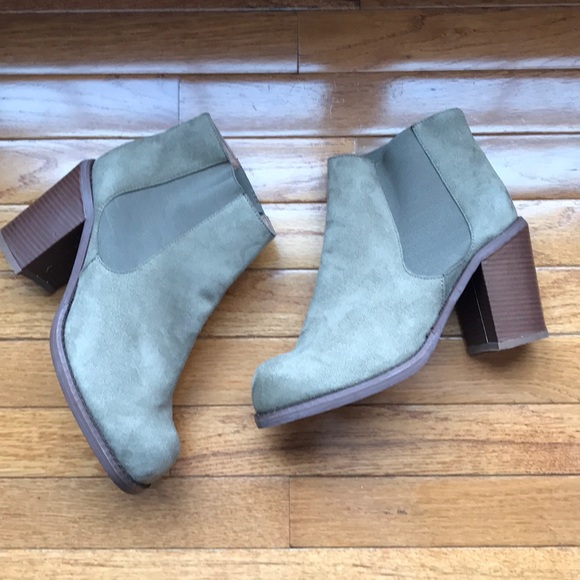 Jeffrey Campbell Shoes - Jeffrey Campbell “Cash-V” Boots